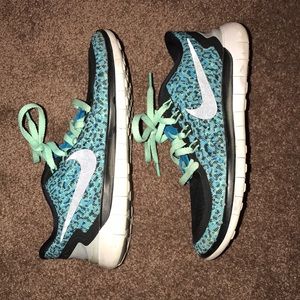 Cute Nikes💜💜💜